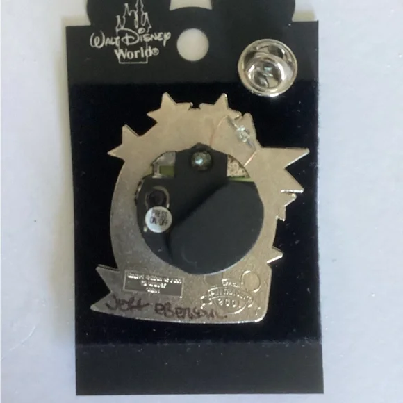 LE1500 SIGNED BY THE ARTIST Minnie Statue of Liberty Light Up Pin - Picture 2 of 2